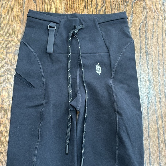 FP movement black walk on leggings size XS - Picture 5 of 6
